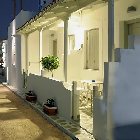 Ostria 2* Adamantas (Milos)