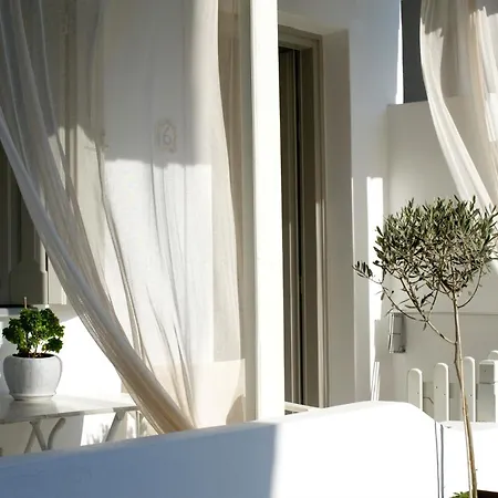 Ostria Studios Adamantas (Milos)