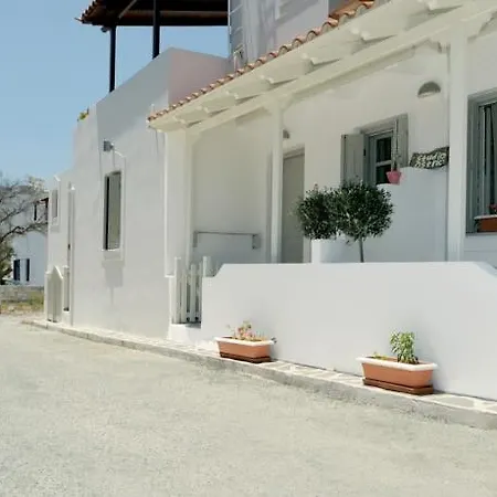 Ostria Studios Aparthotel 2*