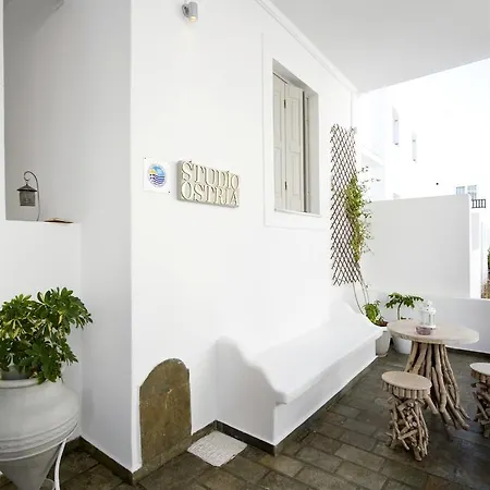 Ostria Hotel apartamentowy Adamantas (Milos)