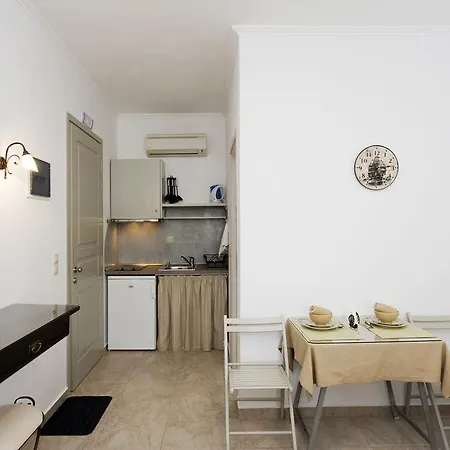Ostria Studios 2* Adamantas (Milos)