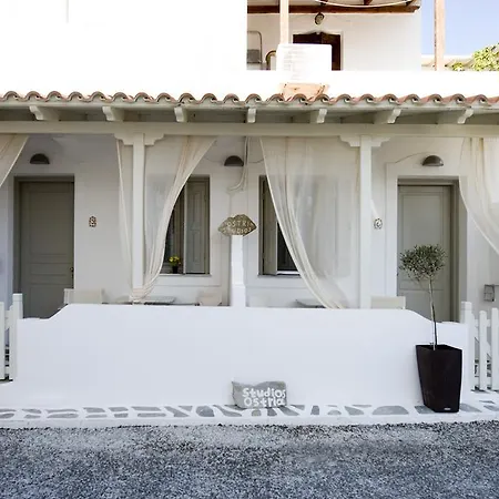 Ostria Studios 2* Adamantas (Milos)