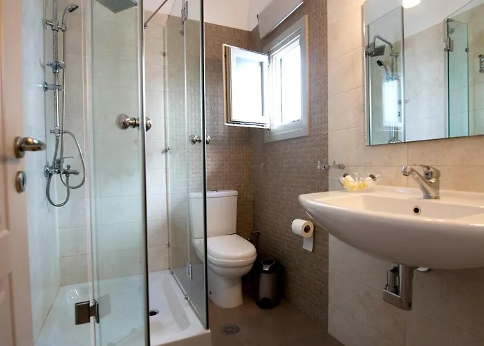 Apartmanhotel Ostria Adámasz