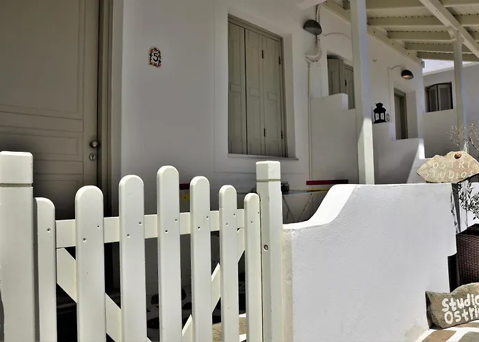 Ostria Apartmanhotel Adámasz