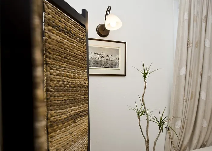 Ostria Apartmanhotel Adámasz