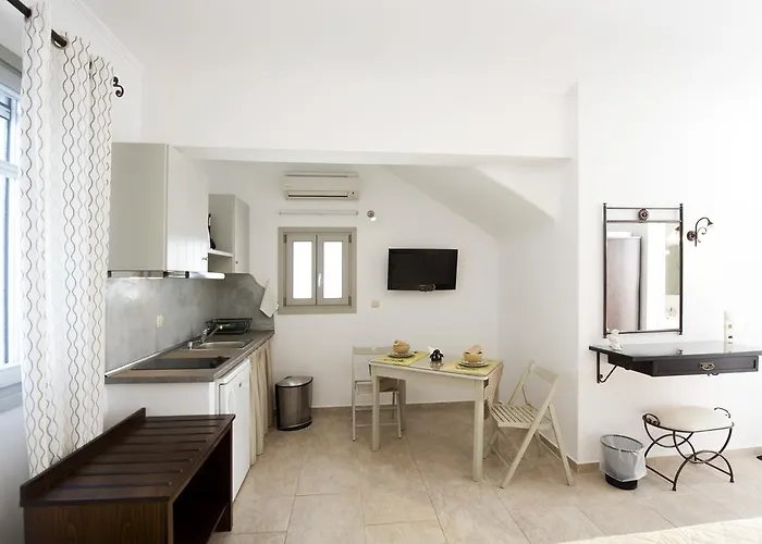 Ostria Apartmanhotel Adámasz