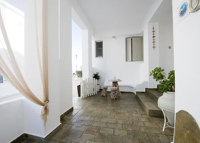 Ostria 4* Adamantas (Milos)